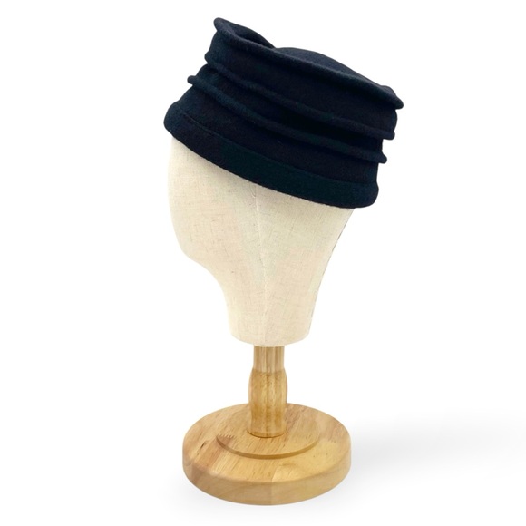 Vintage 90s Black Wool Cloche Hat Flower Accent 100% Wool Winter Dressy Travel - Picture 6 of 12